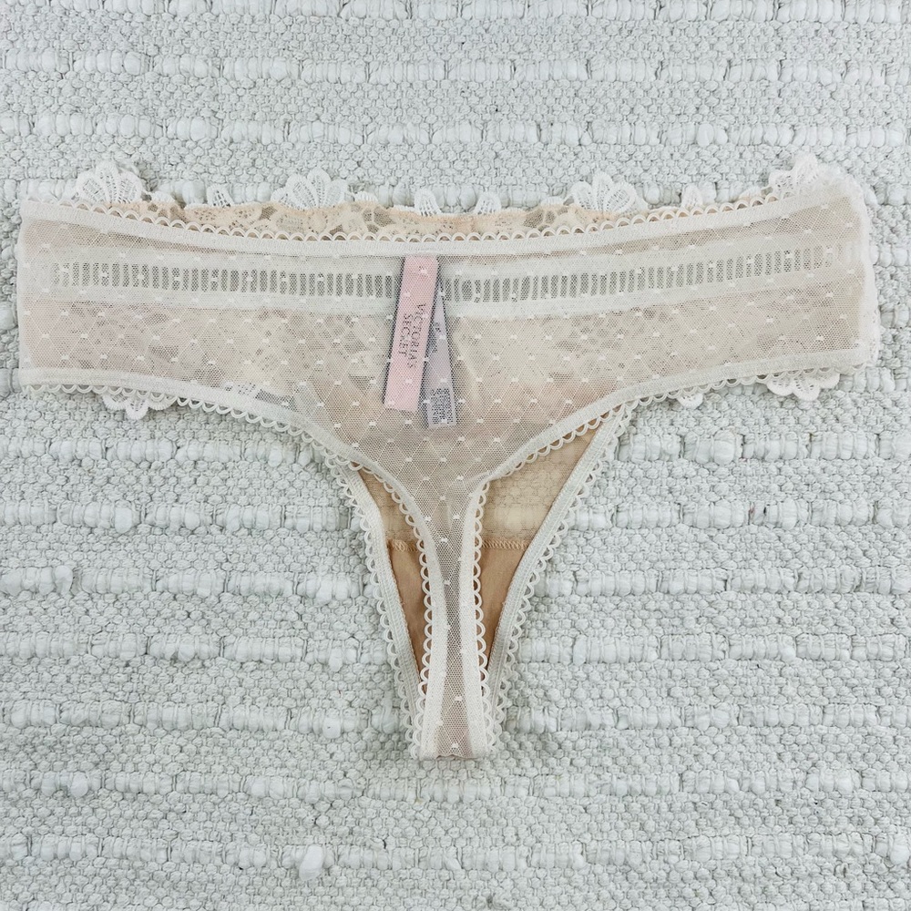36D/M Victoria’s Secret Dream Angels Bra & Thong Set - Picture 9 of 11